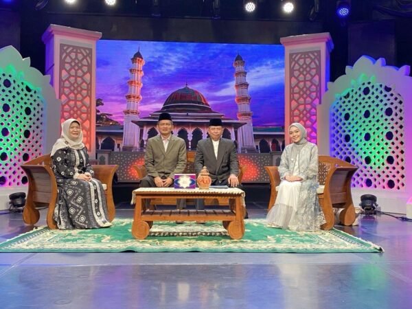 Potret perjalanan seorang pemuda Jawa Timur yang berawal dari menjadi MC hingga berkembang menjadi host di televisi nasional, menunjukkan proses, keberanian, dan konsistensi dalam meraih impian.